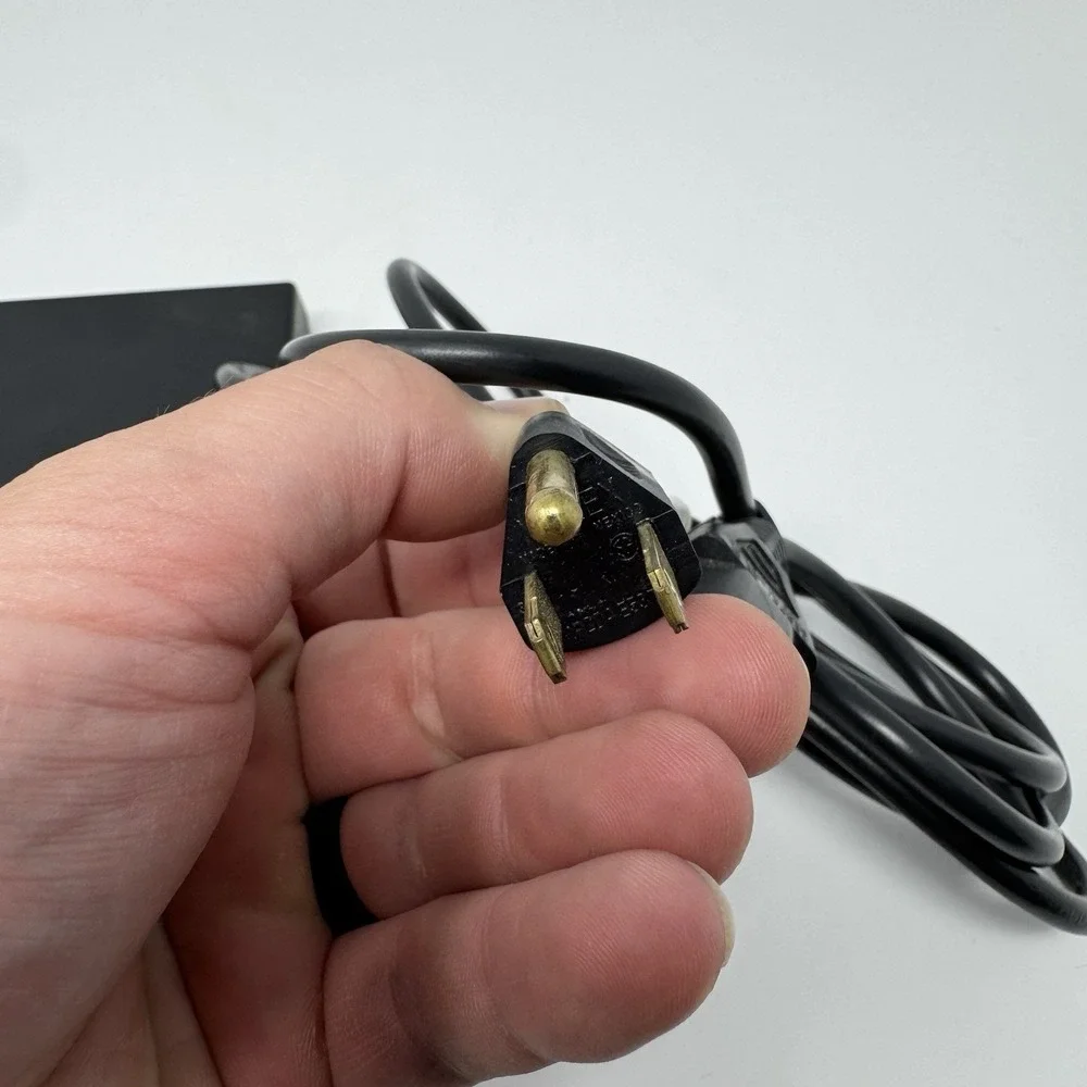 Genuine Original HP 19.5V 10.3A 200W 677764-002 Power Supply Adapter HSTNN-CA24